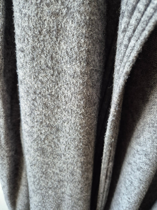 Lang cardigan - str 44 (gæt)